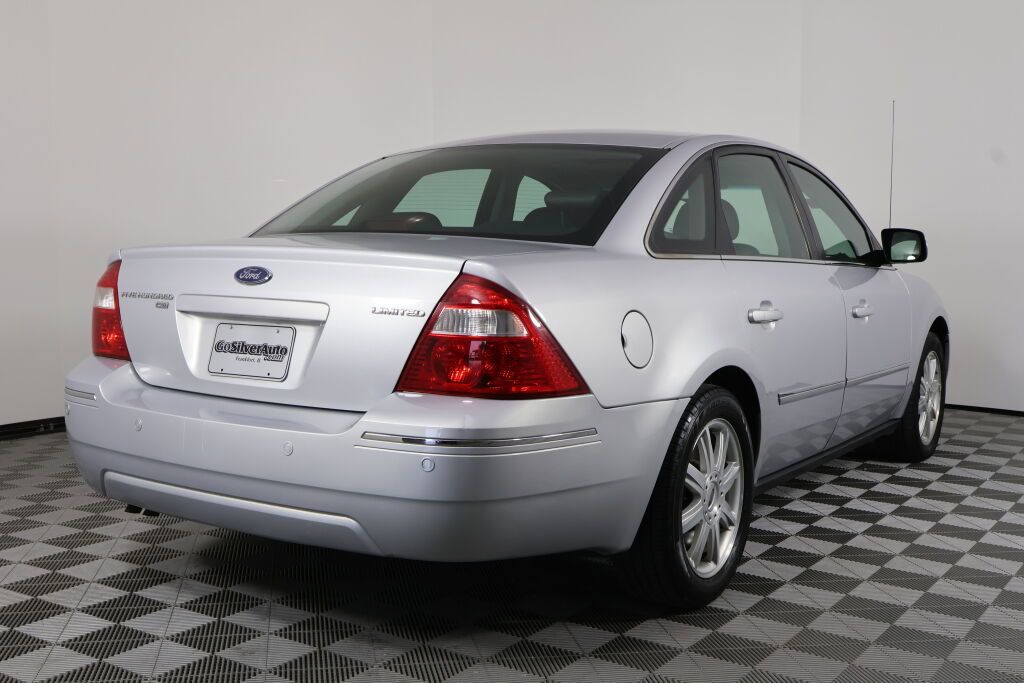 Used 2005 Ford Five Hundred Limited AWD/4WD image 2