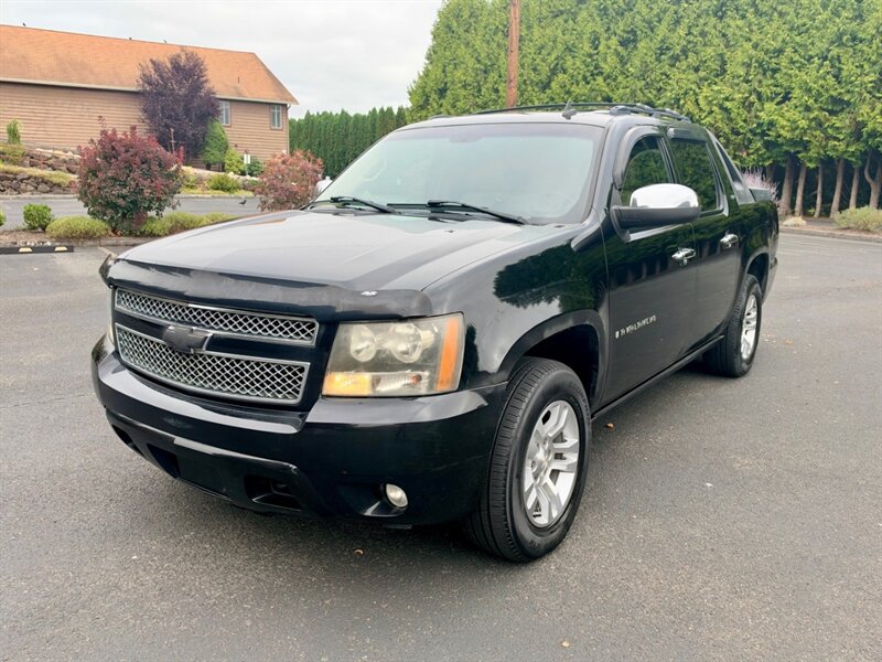 Used 2007 Chevrolet Avalanche LTZ AWD/4WD image 2