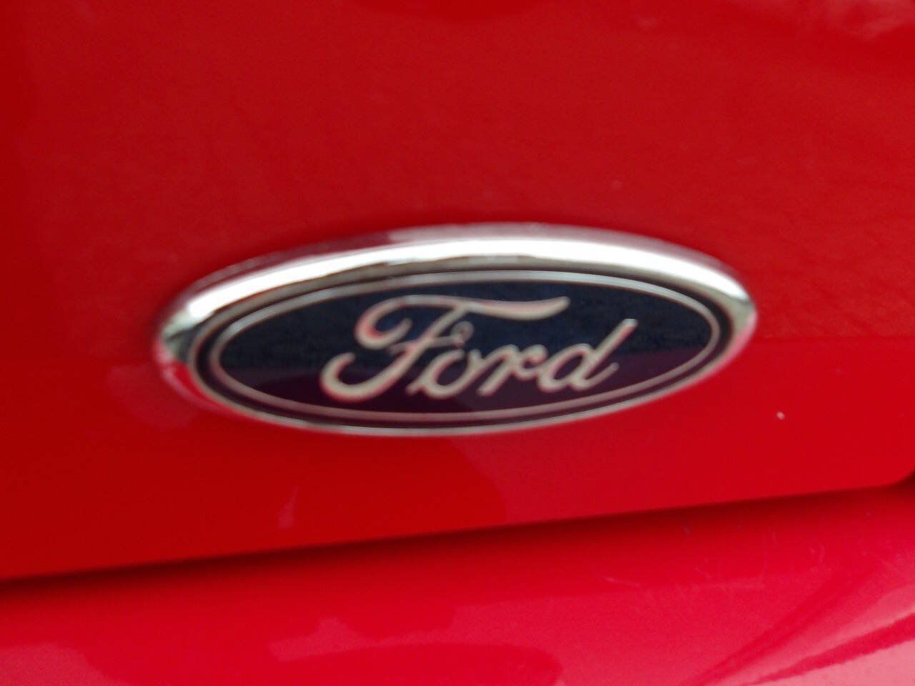 Used 2003 Ford Mustang Convertible RWD image 27