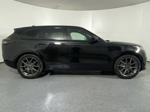 Used 2022 Land Rover Range Rover Velar R-Dynamic S image 4