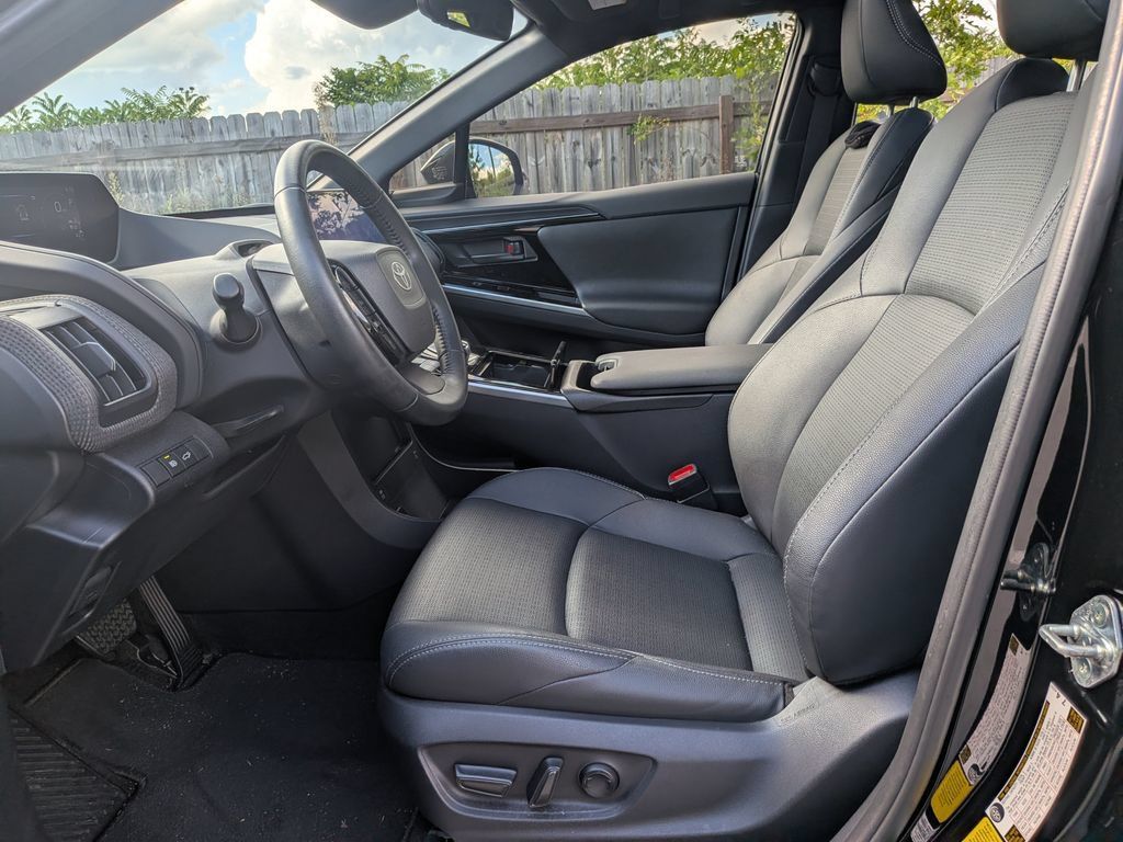 Used 2024 Toyota bZ4X FWD image 11