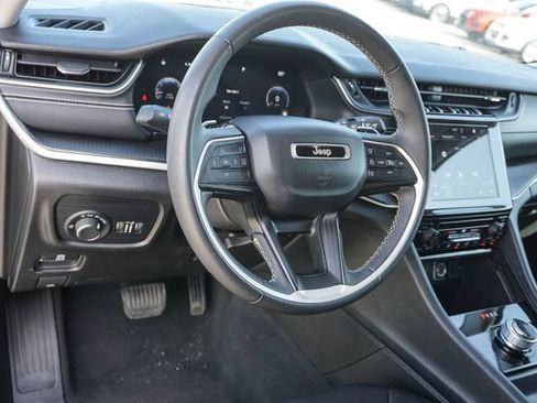 Used 2023 Jeep Grand Cherokee L Laredo AWD/4WD image 13