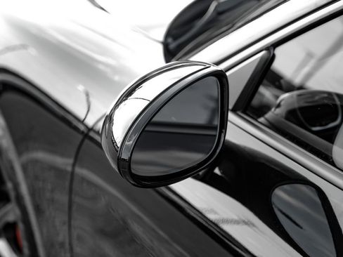 Used 2021 Porsche 718 Cayman w/ Premium Package image 43