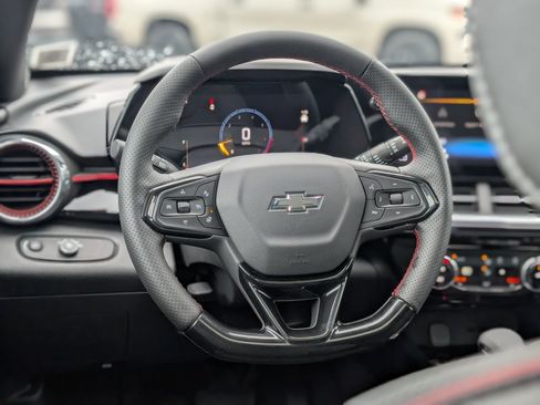 New 2026 Chevrolet Trax RS w/ Sunroof Package image 16