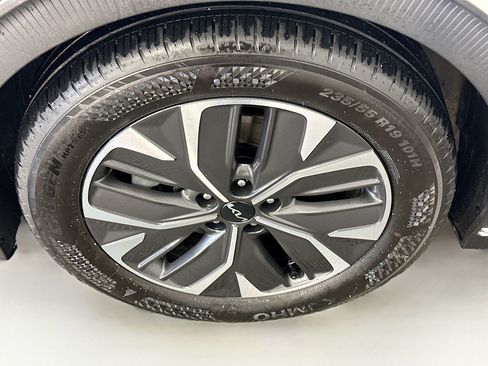 Used 2024 Kia EV6 Light AWD/4WD image 11