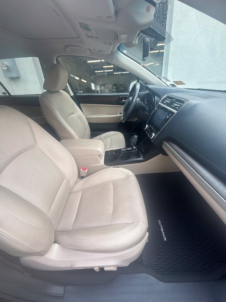 Used 2018 Subaru Outback 2.5i Limited AWD/4WD image 24