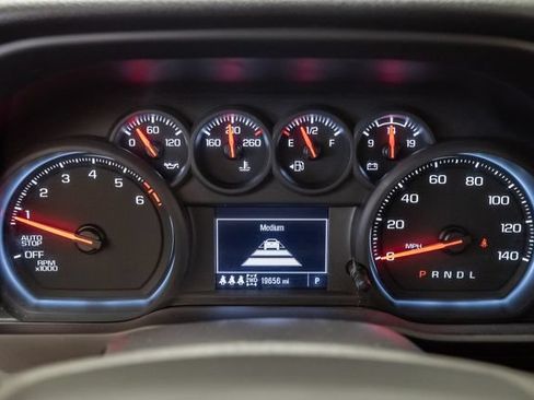 Used 2025 Chevrolet Silverado 1500 Custom w/ LPO, Dark Essentials Package AWD/4WD image 14