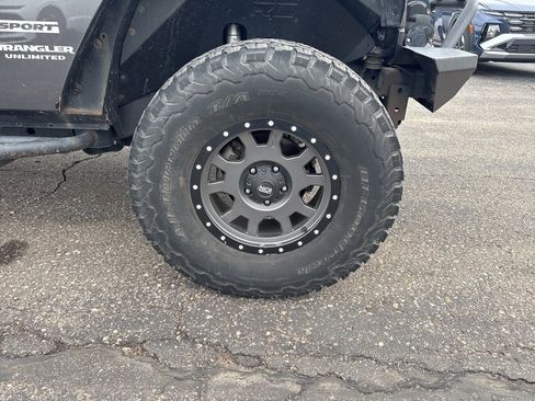 Used 2017 Jeep Wrangler Unlimited Sport w/ Quick Order Package 24S image 7