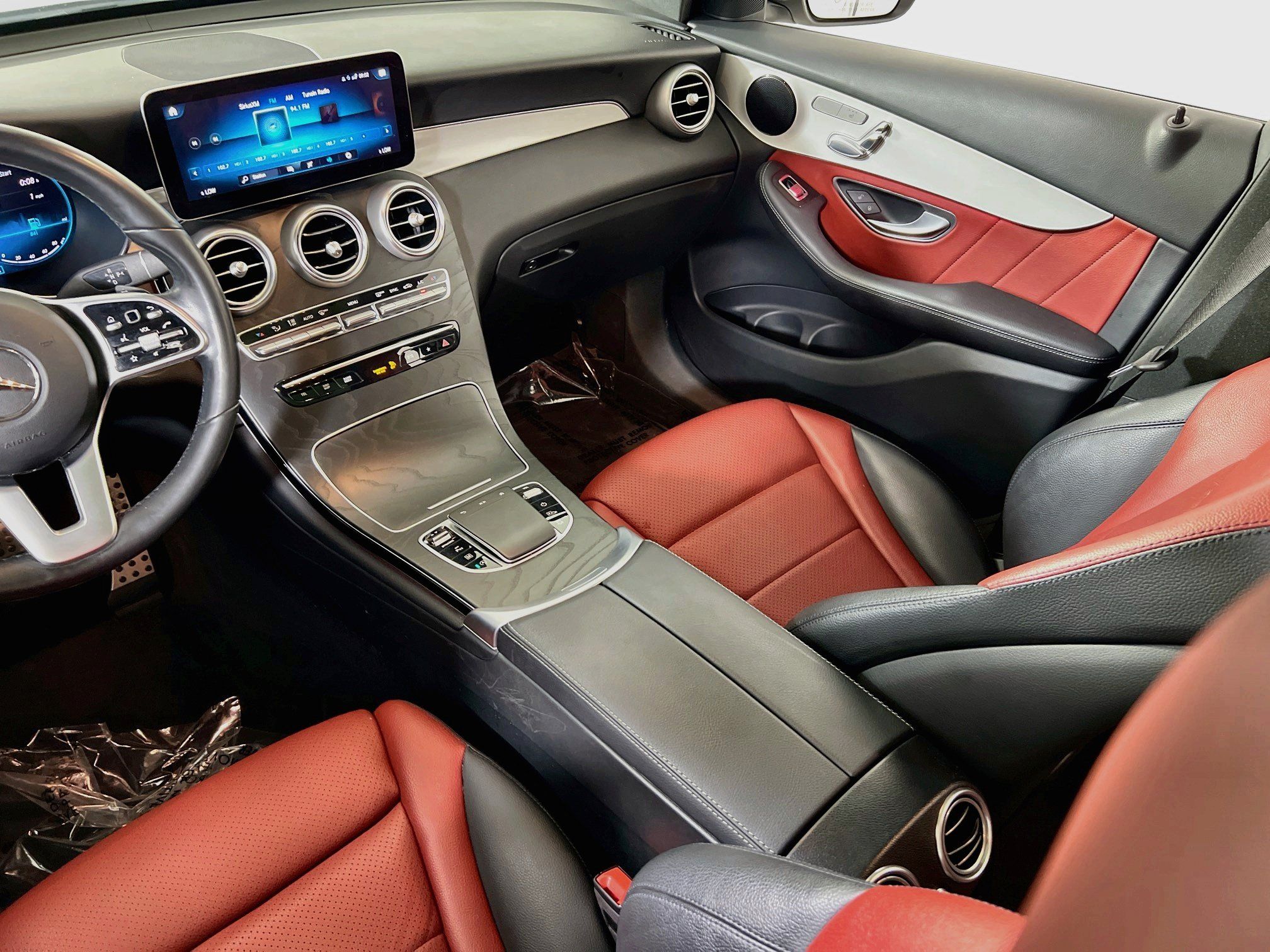 Used 2022 Mercedes-Benz GLC 300 4MATIC image 23