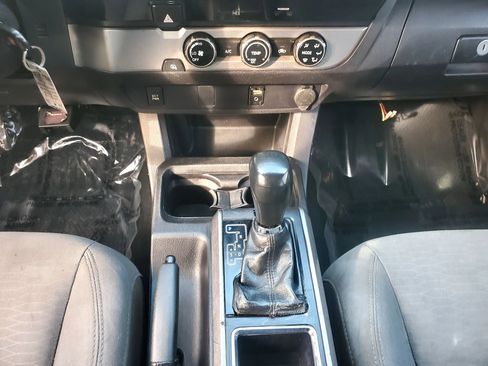 Used 2016 Toyota Tacoma SR5 w/ Towing Package RWD image 31