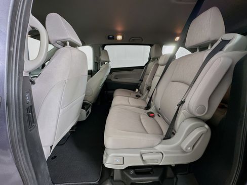 Used 2018 Honda Odyssey EX image 27