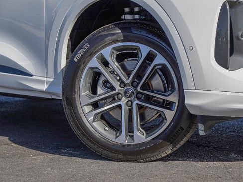 New 2025 Audi Q5 Premium Plus image 1