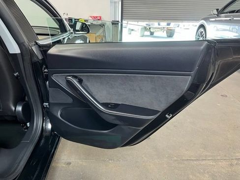 Used 2018 Tesla Model 3 Long Range AWD/4WD image 16