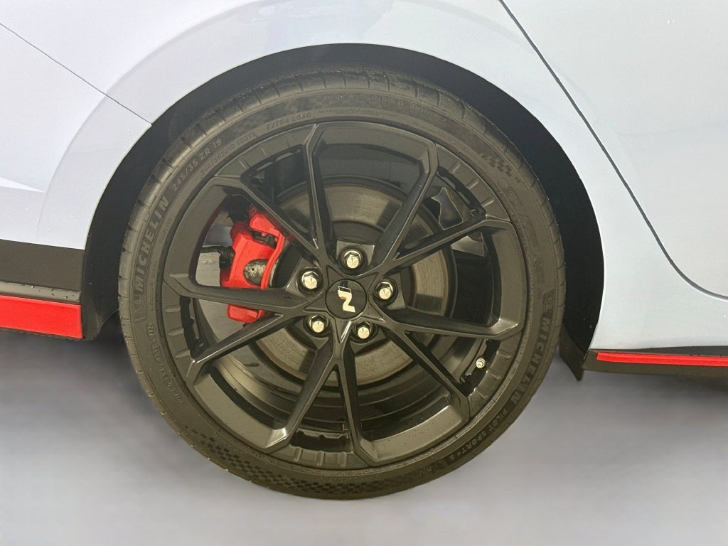 Used 2025 Hyundai Elantra N FWD image 32