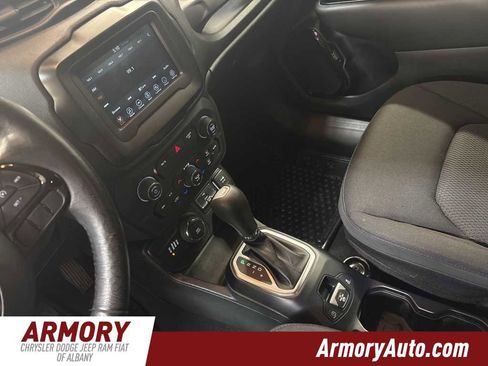 Used 2020 Jeep Renegade Altitude image 16