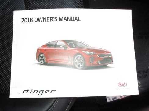 Used 2018 Kia Stinger GT2 RWD image 29