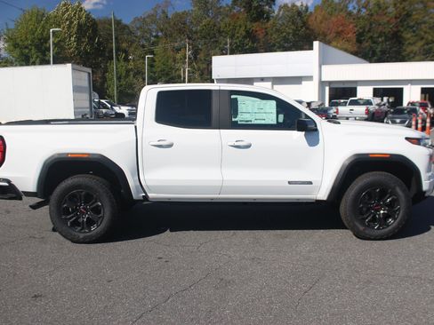 New 2025 GMC Canyon Elevation w/ Convenience Package image 8