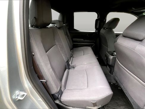 Certified 2025 Toyota Tacoma SR w/ SR Upgrade Package AWD/4WD image 18