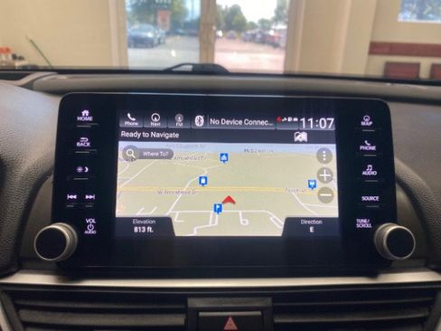 Used 2020 Honda Accord Touring image 30