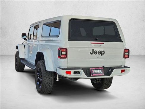 Used 2023 Jeep Gladiator Overland AWD/4WD image 7