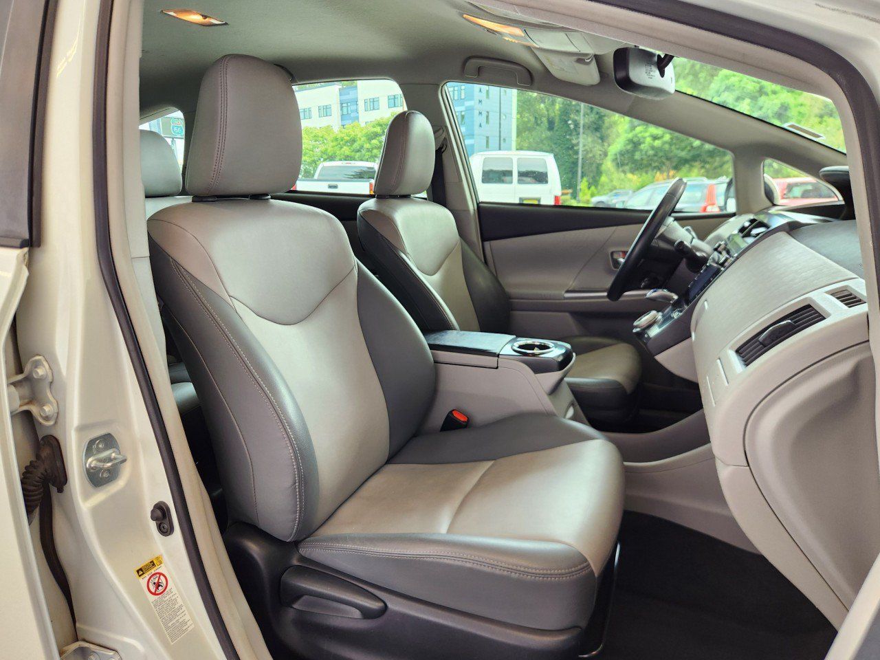 Used 2015 Toyota Prius V Four FWD image 12