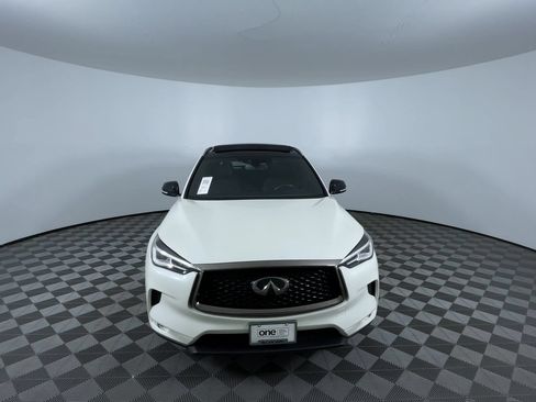 Used 2021 INFINITI QX50 Luxe w/ Appearance Package AWD/4WD image 3