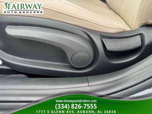 Used 2017 Hyundai Sonata SE FWD image 16