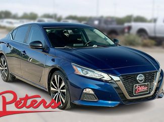 Used 2020 Nissan Altima 2.0 SR image 1