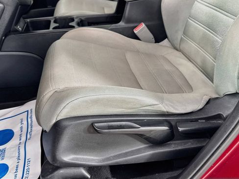 Used 2020 Honda CR-V LX image 22