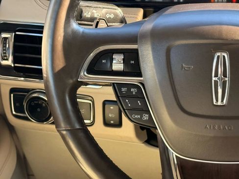 Used 2018 Lincoln Navigator L Reserve w/ Technology Package image 41