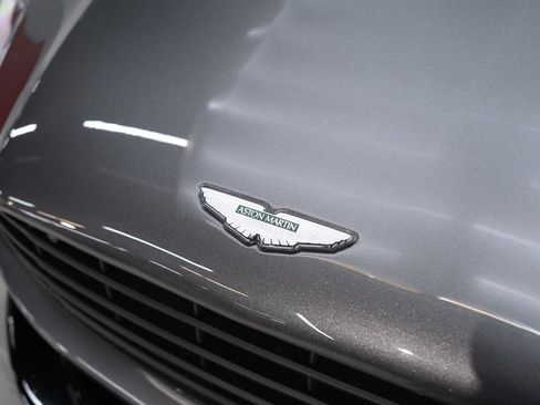 Used 2017 Aston Martin DB11 V12 RWD image 21