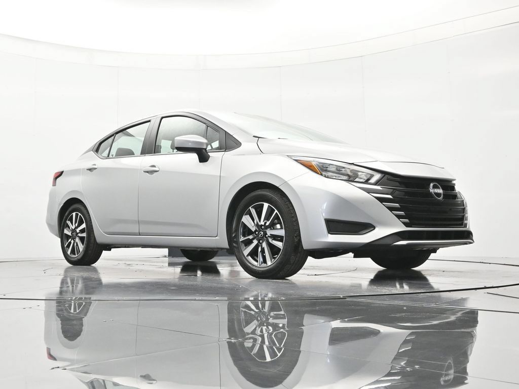 Used 2025 Nissan Versa SV FWD image 38