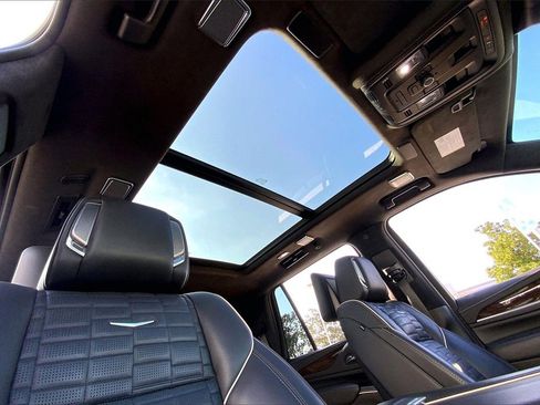 Used 2021 Cadillac Escalade Sport Platinum w/ Heavy-Duty Trailer Package image 13