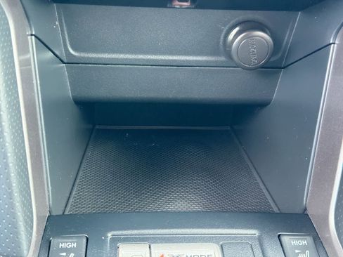 Used 2018 Subaru Forester 2.5i Touring AWD/4WD image 33