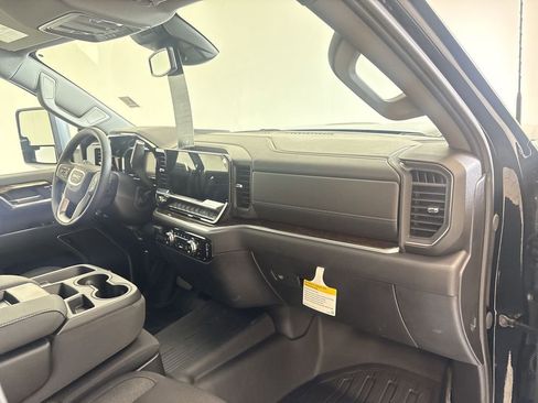 New 2026 GMC Sierra 3500 SLE w/ SLE Value Package image 30
