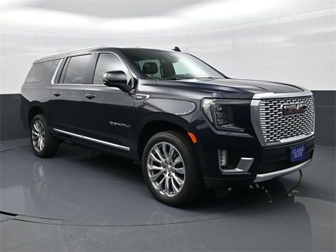 Used 2023 GMC Yukon XL Denali image 5