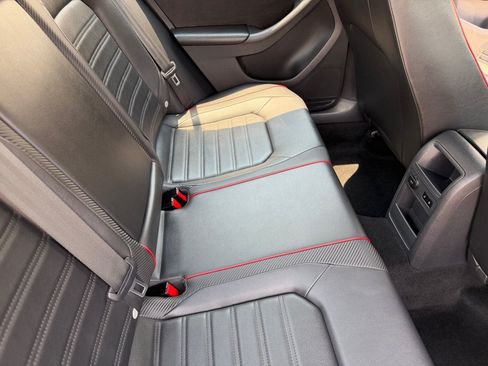 Used 2014 Volkswagen Jetta GLI FWD image 25