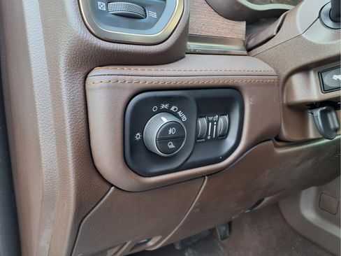 New 2026 RAM 2500 Limited AWD/4WD image 15