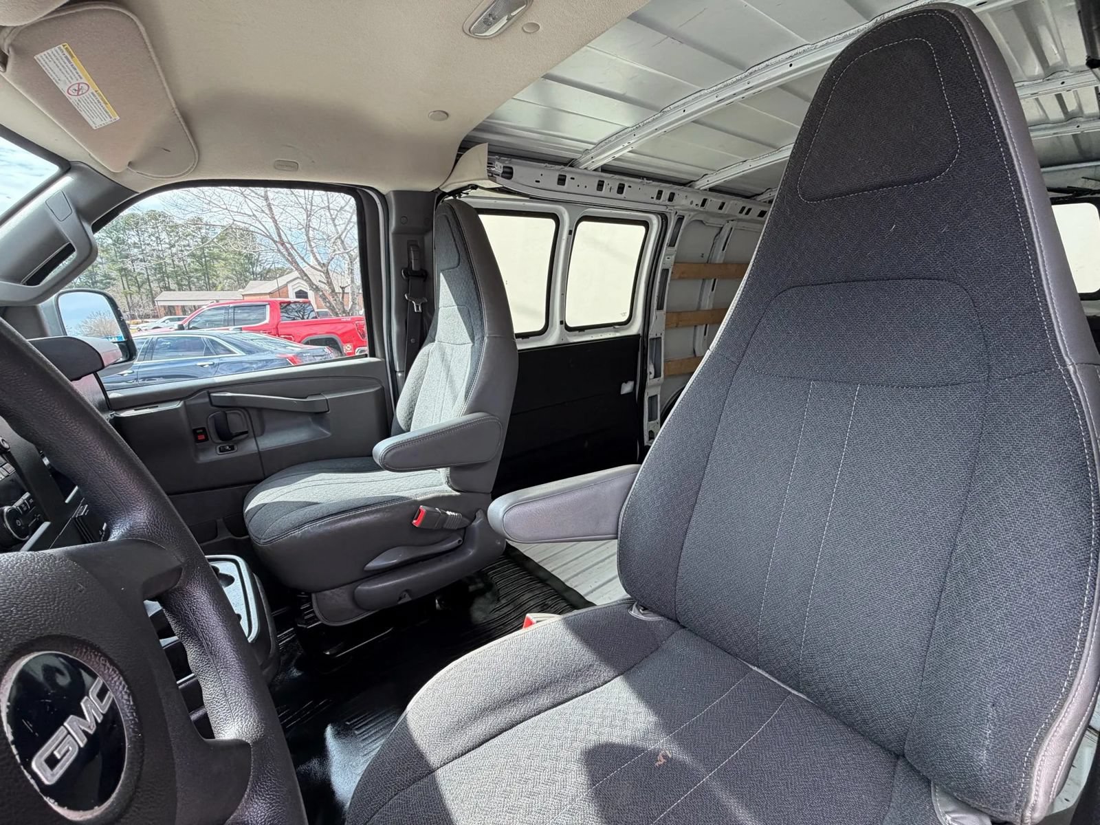Used 2019 GMC Savana 2500 w/ Driver Convenience Package RWD image 10