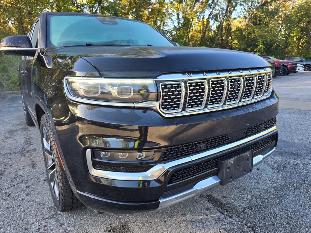Used 2022 Jeep Grand Wagoneer Series III AWD/4WD image 11