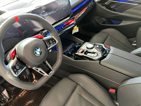 Used 2026 BMW M5 w/ Executive Package AWD/4WD image 4