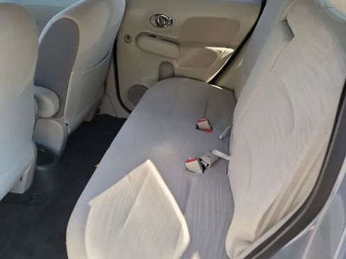 Used 2013 Nissan Cube 1.8 S w/ Interior Designer Pkg FWD image 10
