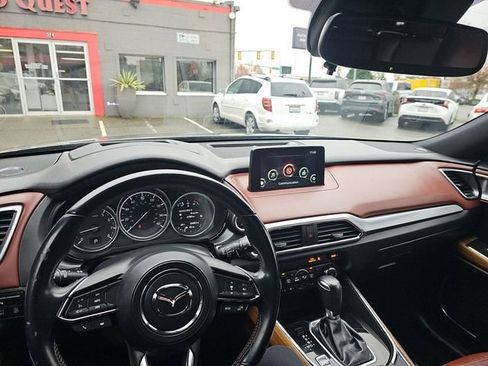 Used 2017 MAZDA CX-9 Signature image 28