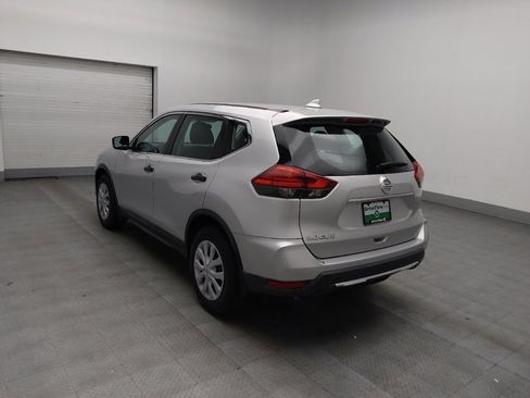 Used 2017 Nissan Rogue S image 5