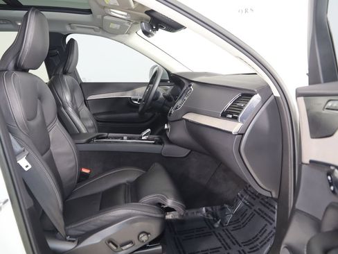 Used 2023 Volvo XC90 B6 Ultimate AWD/4WD image 13