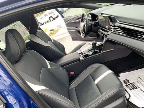 Used 2025 Toyota Camry SE FWD image 14