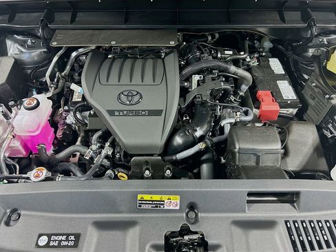 New 2026 Toyota Highlander XLE AWD/4WD image 7