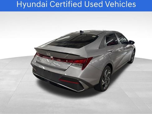 Used 2025 Hyundai Elantra Sport image 3