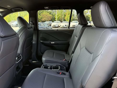 Used 2026 Lexus TX 500h AWD image 18