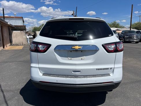 Used 2016 Chevrolet Traverse LT FWD image 4